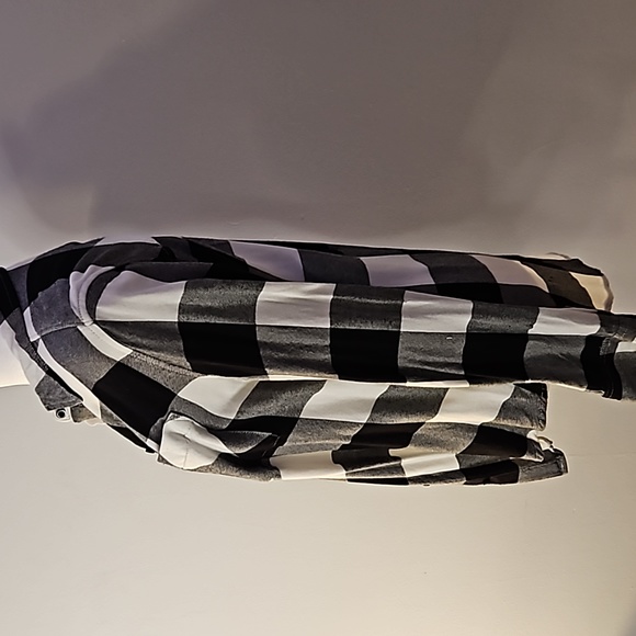 Arizona Jean Company Small Boyfriend Fit Flannel Black and White - Picture 10 of 11